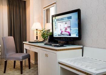 New Plum Garden Seasons Hotel - Shenzhen Zhucun  Buitenkant foto